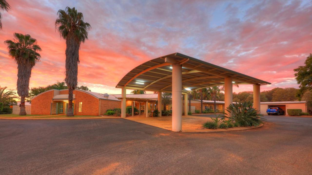 Mulga Country Motor Inn Чарлевил Екстериор снимка