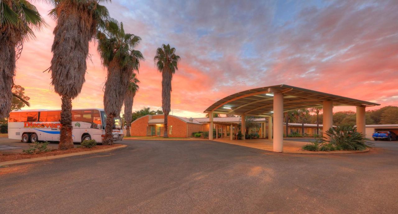 Mulga Country Motor Inn Чарлевил Екстериор снимка