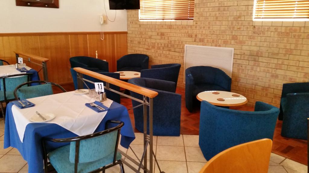 Mulga Country Motor Inn Чарлевил Екстериор снимка