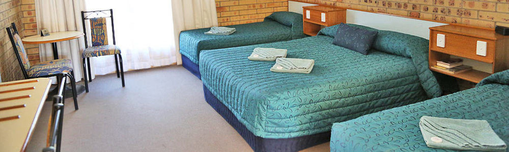 Mulga Country Motor Inn Чарлевил Екстериор снимка